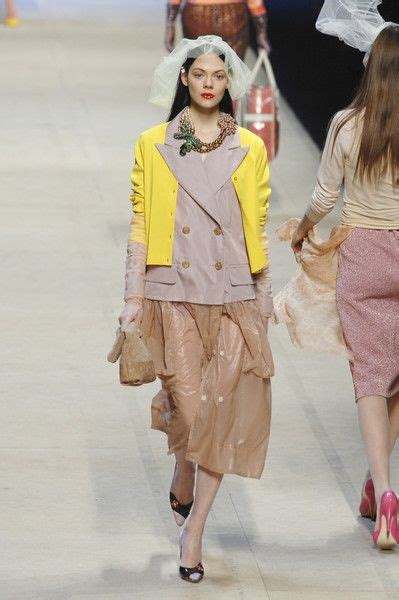 louis vuitton 2008 tail|Louis Vuitton runway fashion.